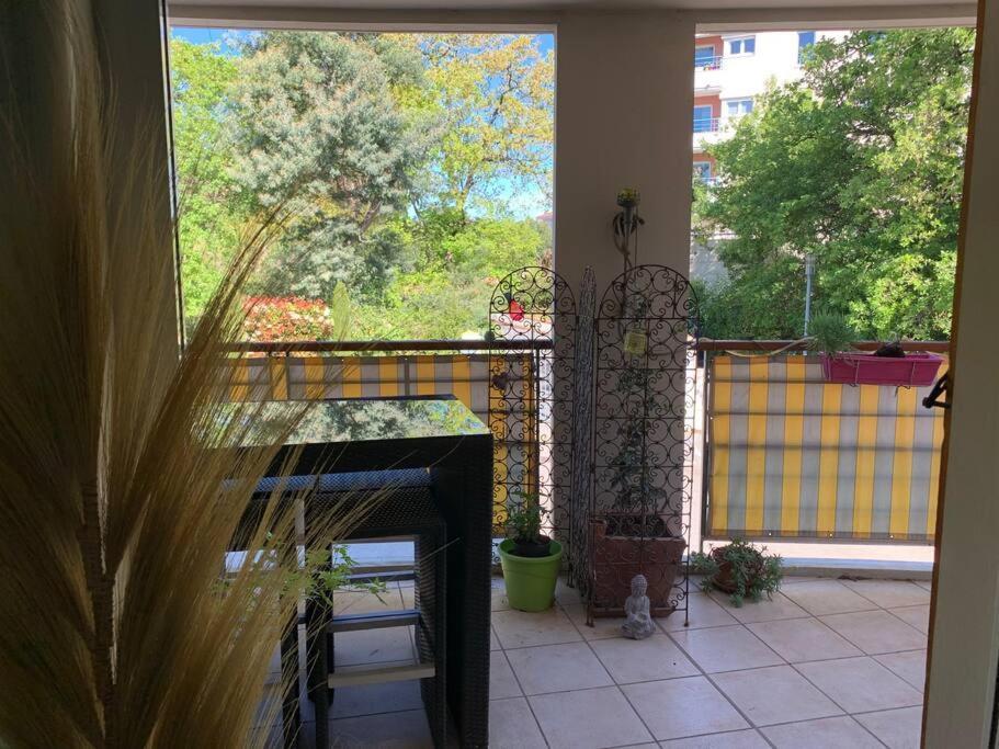 Votre Sejour Cosy A Frejus! Apartment Екстериор снимка