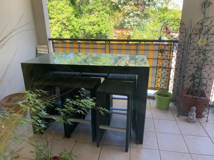 Votre Sejour Cosy A Frejus! Apartment Екстериор снимка