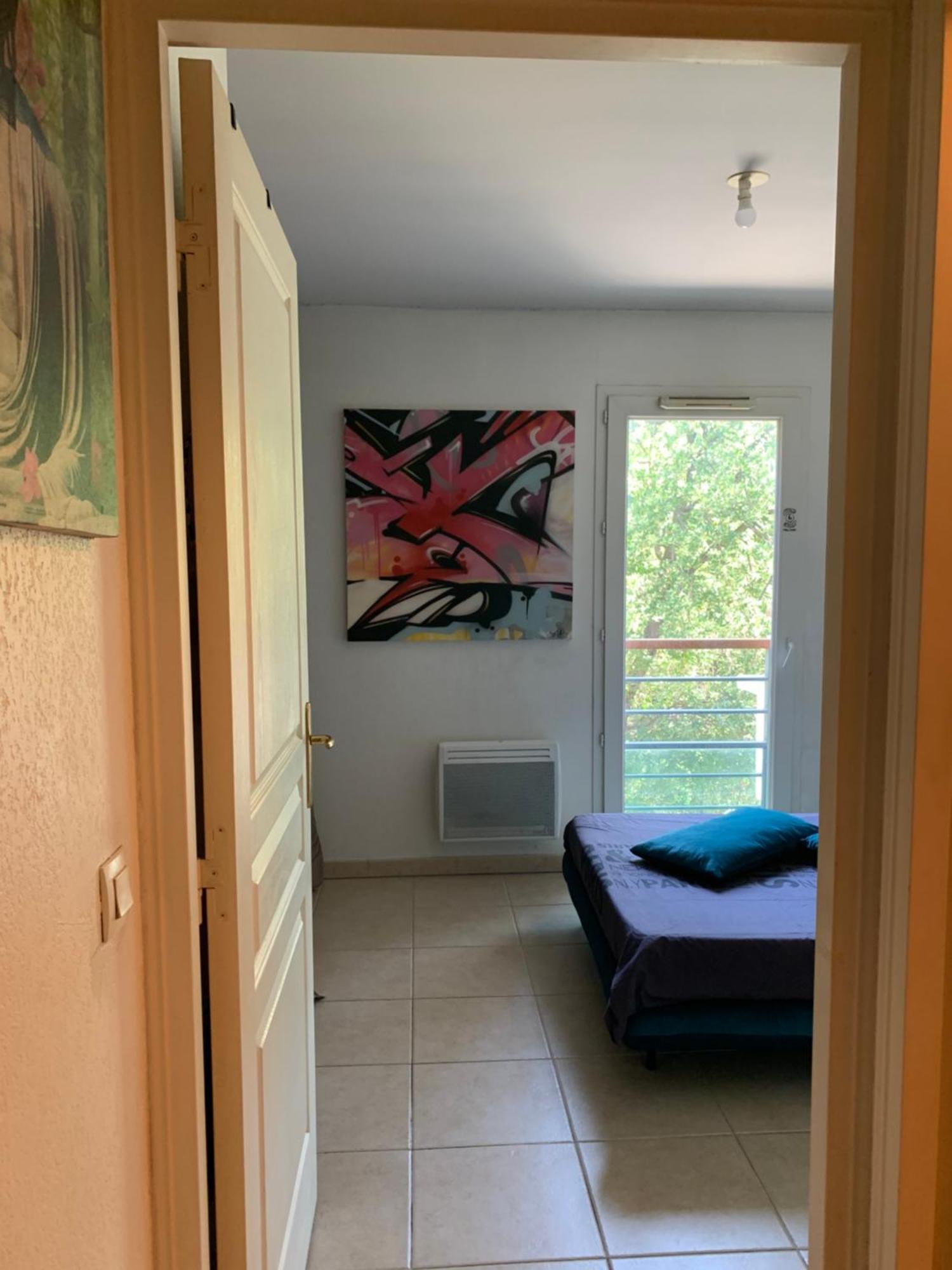 Votre Sejour Cosy A Frejus! Apartment Екстериор снимка